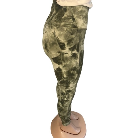 Lululemon Align High-Rise Pant with Pockets 25"
Diamond Dye Light Sage Olive - Picture 4 of 7